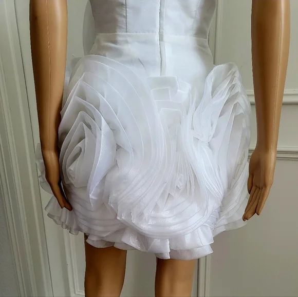 Milano Formals White Rose Bud Detail Cocktail Mini Dress - Picture 4 of 6